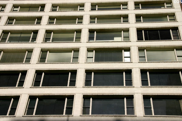 Carson Pirie Scott horizontal windows which define the Chicago style of architecture. Chicago, IL.