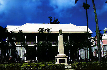 War memorial cenotaph and Supreme Court building on Remembrance Square. Nassau, The Bahamas.
