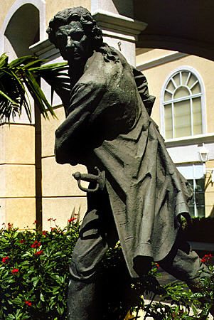 Woodes Rogers (a pirate who became governor) statue in front of Hilton. Nassau, The Bahamas.