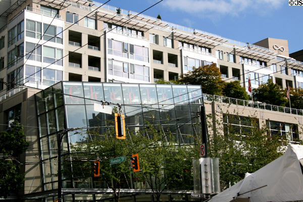 Infinity (1998) (10 floors) (828 Howe St.). Vancouver, BC. Architect: Musson Cattell Mackey Partnership.