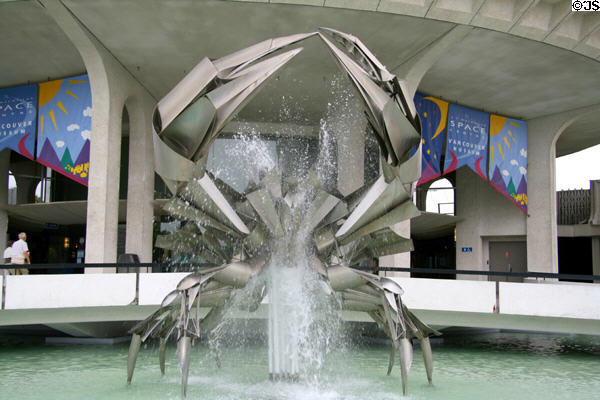 Crab sculpture by George Norris at HR MacMillan Space Centre & Vancouver Museum. Vancouver, BC.