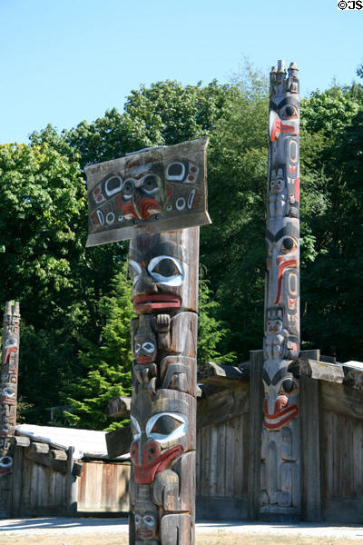 Haida mortuary pole (1961) by Bill Reid with Douglas Cranmer at Museum of Anthropology at UBC. Vancouver, BC.