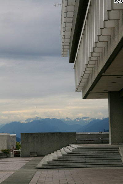 Building of Academic Quadrangle of Simon Fraser University against BC mountains. Vancouver, BC.