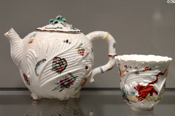 Fritware teapot (c1745-9) & beaker (c1750-2) by Chelsea of London at Gardiner Museum. Toronto, ON.