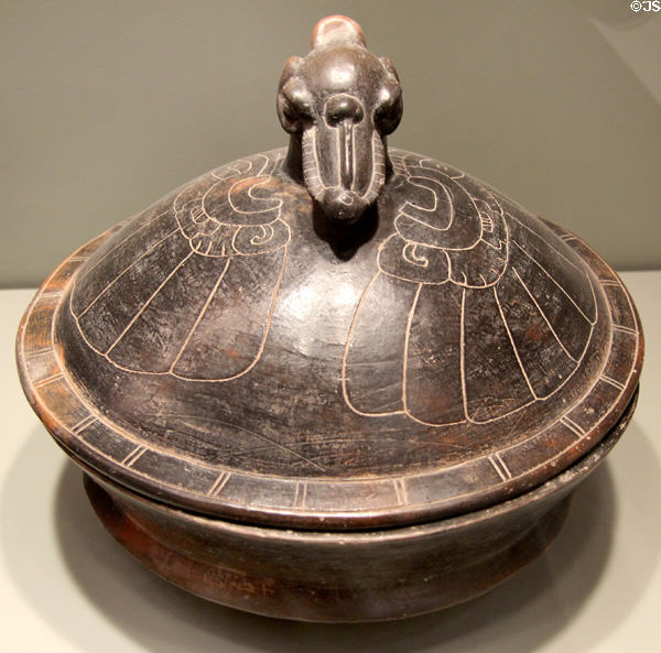 Maya Early Classic earthenware serving dish with bird effigy lid (350-500) from Mexico or Petén lowlands, Guatemala at Gardiner Museum. Toronto, ON.