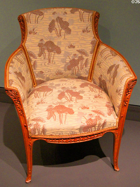 Art Nouveau armchair (1905-20) by Louis Majorelle of Nancy, France at Royal Ontario Museum. Toronto, ON.