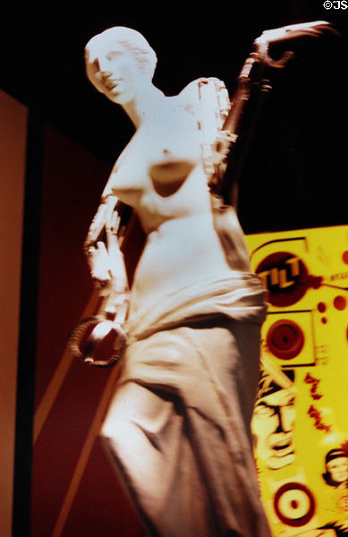 Sculpture of Venus de Milo with prosthetic arms in French Pavilion at Expo 67. Montreal, QC.