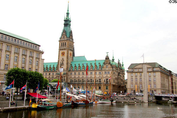 City Hall (Rathaus) over boat basin in Kleiner Alster canal. Hamburg, Germany.