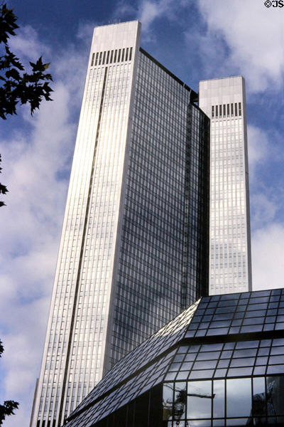 Trianon (1993 skyscraper ) 45-storys on Mainzer Landstrasse. Frankfurt am Main, Germany. Architect: Fritz Novotny, Arthur Mähner & Associates.