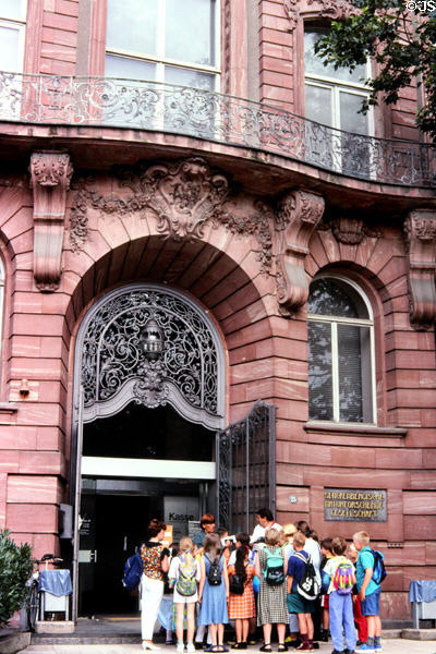School group at entrance to Natural History Museum (Naturmuseum Senckenberg) (1907) near Bockenheimer Warte square. Frankfurt am Main, Germany. Style: Neo-baroque. Architect: Ludwig Neher.