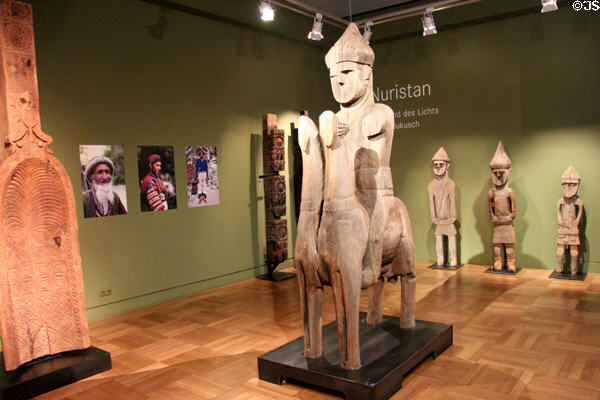 Ancestral figures of the Kalascha (1st half 20thC) from Pakistan at Five Continents Museum. Munich, Germany.