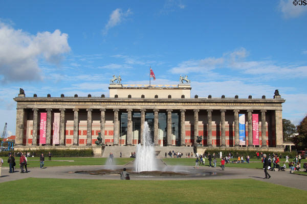 Altes Museum Berlin (1830) displays State Museums of Berlin antiquities collection. Berlin, Germany. Style: Neoclassical. Architect: Karl Friedrich Schinkel.