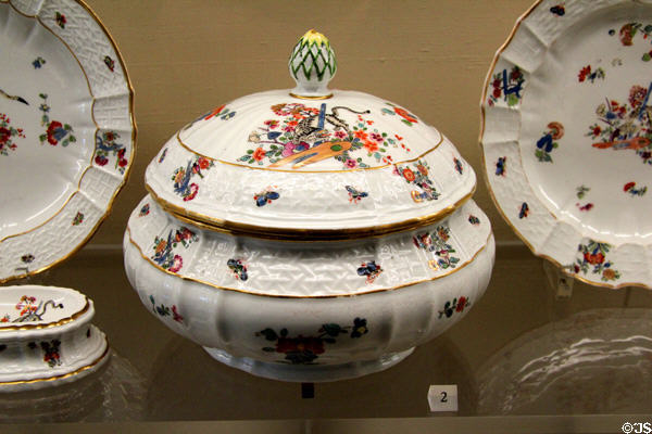 Meissen porcelain lidded terrine with yellow tiger pattern (aka Gelber Löwe) (c1745) pattern after Japanese style at Meissen porcelain museum at Lustheim Palace. Munich, Germany.