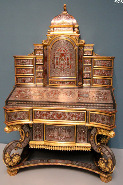 Luxury writing desk with marquetry (c1715-20) by Ferdinand Plitzner of Franconia, Germany at Germanisches Nationalmuseum. Nuremberg, Germany.
