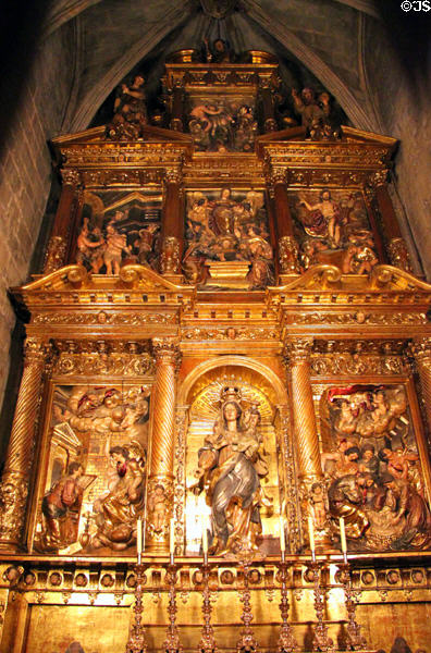 Our Lady of the Rosebush altarpiece (1617-29) by Agustí Pujol at Barcelona Cathedral. Barcelona, Spain.