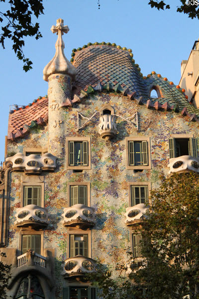 Casa Batlló (1904-6 remodel of 1877 structure) (Passeig de Gràcia 43). Barcelona, Spain. Style: Modernista. Architect: Antoni Gaudí & Josep Maria Jujol.