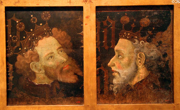 Portraits (1427) of Kings of Aragon Pere III el Cerimoniós & Alfons IV el Magnànim by Gonçal Peris Sarrià at Museu Nacional d'Art de Catalunya. Barcelona, Spain.