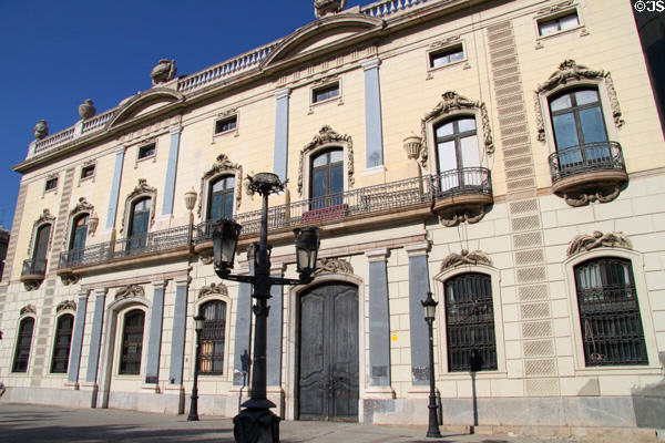 Old Customs House (1896-1902) (Plaza del Portal de la Pau). Barcelona, Spain. Style: Neoclassical. Architect: Enric Sagnier i Villavecchia & Pere García.