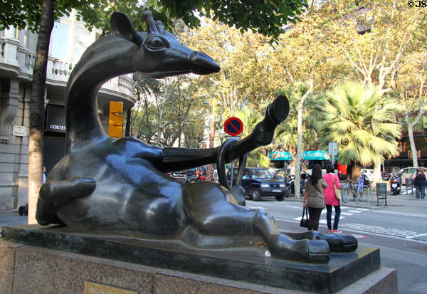 Coquette Giraffe statue (1972) by Josep Granyer outside Casa Serra. Barcelona, Spain.