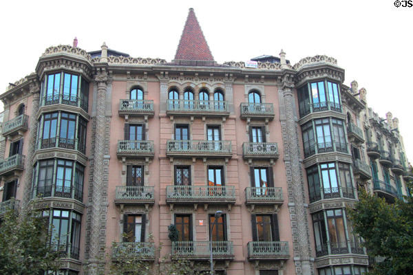 Casa Francesc Farreras (1899) (Rambla de Catalunya 86). Barcelona, Spain. Architect: Josep Pérez i Terraza.