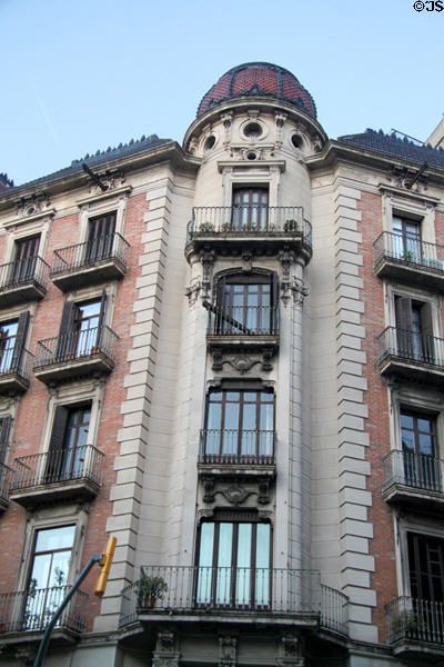 Beaux Arts facade (Balmes 47). Barcelona, Spain.