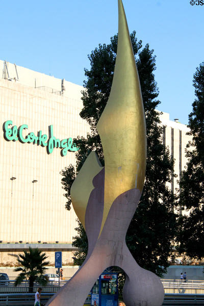 Sculpture at Diagonal & Gran Via de Carles III with El Corte Ingles beyond. Barcelona, Spain.