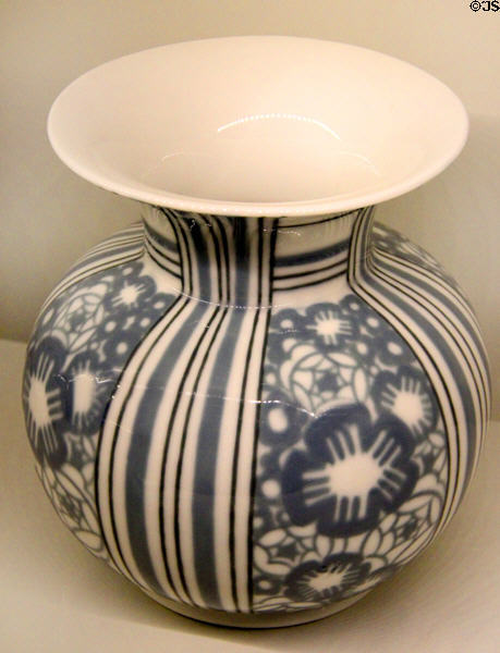 Sèvres porcelain vase Aubert #9 (1920) by Félix Aubert, Henri Patou & Proper Walter at Museum of Decorative Arts. Paris, France.