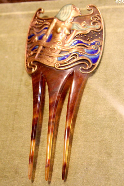 Naïade comb (1900) by Maison Vever at Petit Palace Museum. Paris, France.