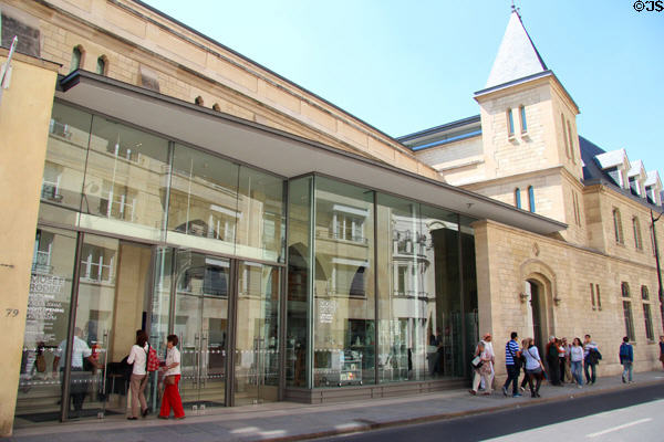 Entrance building to Rodin Museum (Musée Rodin). Paris, France.