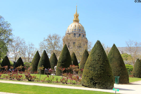 Les Invalides seen from garden of Rodin Museum. Paris, France.