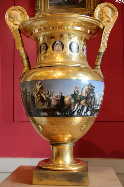 Sèvres porcelain Etruscan-style vase (1815) showing arrival in Paris of Laocoön statue taken by Army of France in Italy by Antoine Béranger at Sèvres National Ceramic Museum. Paris, France.