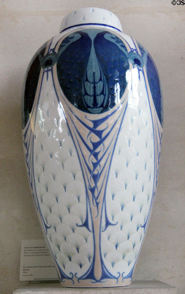 Sèvres porcelain Ormesson vase (1921) by Léonard Gébleux & Charles Pihan at Sèvres National Ceramic Museum. Paris, France.