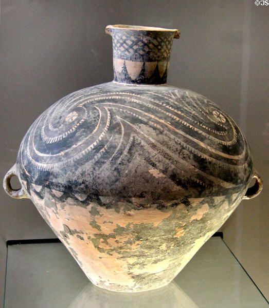 Terra cotta Majiayao culture jar (2800-2500 BCE) from Gansu at Cernuschi Museum. Paris, France.