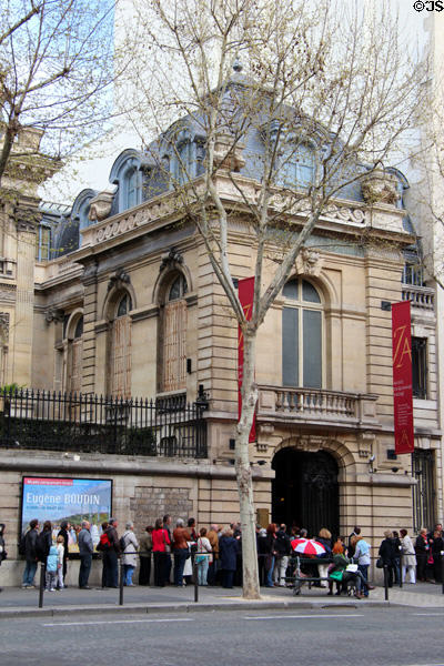 Entry at Jacquemart-André Museum. Paris, France.