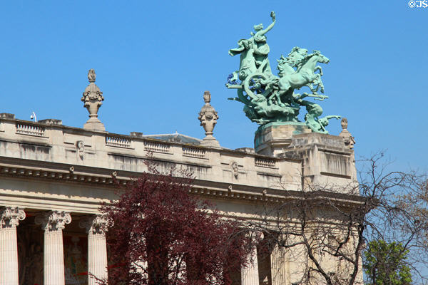 Chariot quadriga sculpture (1900) by Georges Récipon atop Grand Palais. Paris, France.