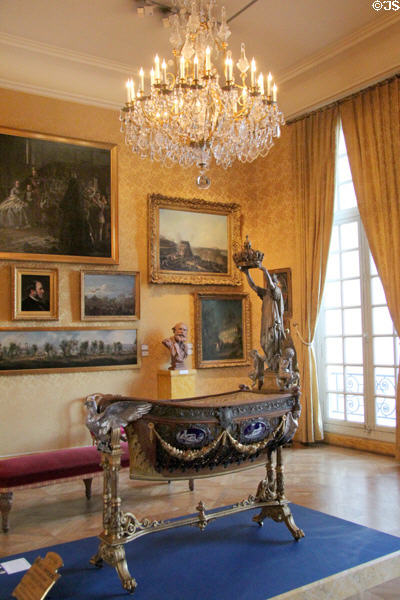 Cradle of the Crown Prince, Eugène-Louis (1856) with an eagle on the front created by animal sculpture, Henri Jacquemart at Carnavalet Museum. Paris, France.