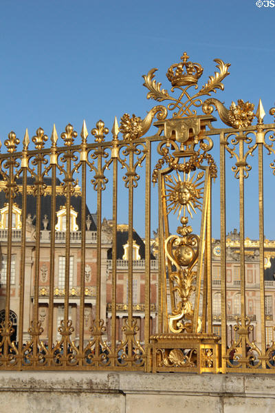 Royal Court gilded fence detail at Versailles Palace. Versailles, France.