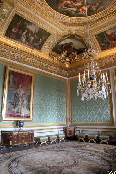 Queen's wing Nobles antechamber redecorated under Marie-Antoinette by architect Richard Mique with reframed ceiling while keeping Louis XIV ceiling paintings at Versailles Palace. Versailles, France.