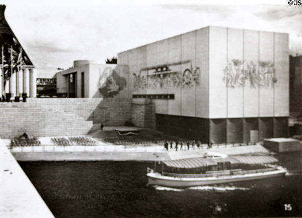 Great Britain Pavilion at Exposition Paris 1937. Paris, France. Architect: Oliver Hill.