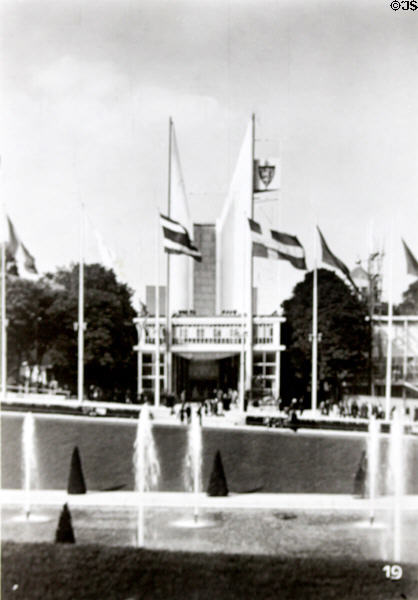 Norwegian Pavilion at Exposition Paris 1937. Paris, France. Architect: Knut Knutsen, Arne Korsmo, & Ole Lind Schistad.
