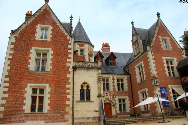 Red brick trimmed with white tufa façade of Château de Clos Lucé. Amboise, France.