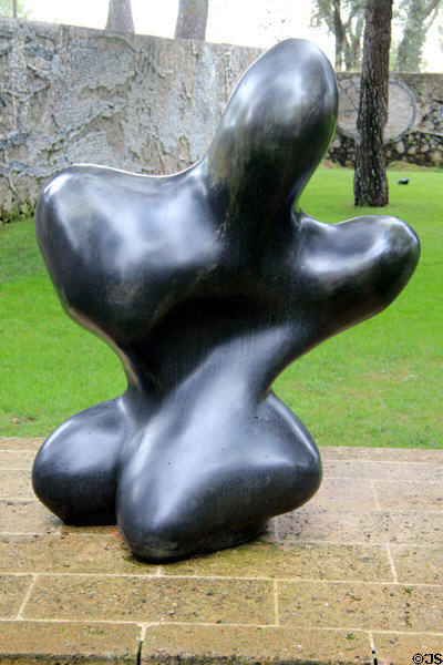 Giant Pip (Le Pépin géant) sculpture (1956-7) by Jean Arp at Fondation Maeght. St Paul de Vence, France.