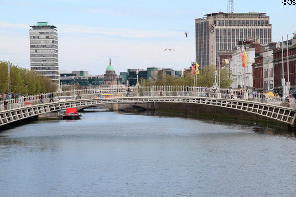 Ha'penny Bridge over River Liffey. Dublin, Ireland.