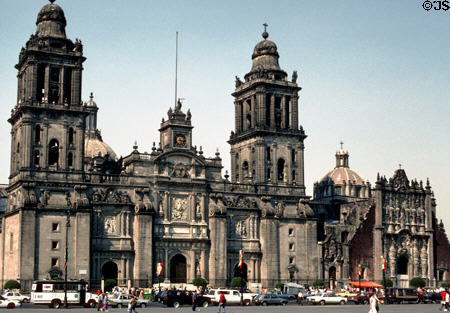 Cathedral Metropolitana (1573-1813) on Zócalo. Mexico City, Mexico. Style: Baroque. Architect: Claudio de Arciniega.