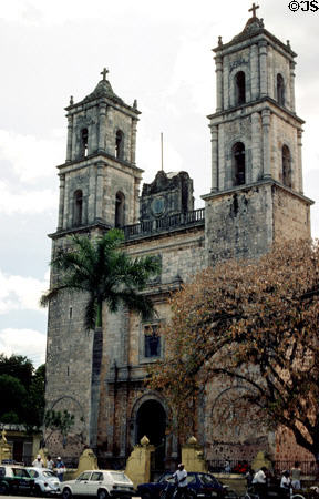 Church of San Bernardino de Siena built as both church & fortress in Valladolid. Mexico.