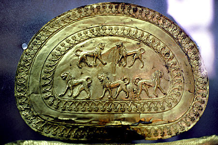 Lion detail of Etruscan gold Fibula from Cerveteri Regolini-Galassi tomb (mid 7thC BCE), Vatican Museum. Vatican City.