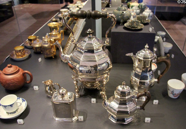 Silver tea canister, kettle & teapots (1711-6) from London at National Museum of Scotland. Edinburgh, Scotland.