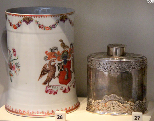 Chinese export porcelain tankard with arms of Munro of Foulis (c1770) & silver tea caddy (c1730) by Robert Luke of Glasgow at National Museum of Scotland. Edinburgh, Scotland.