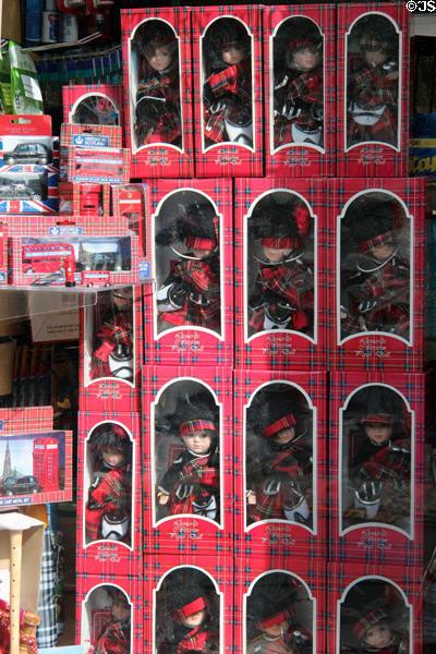 Kilted bagpiper dolls in shop window. Edinburgh, Scotland.