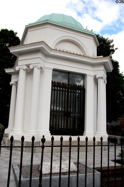 Robert Burns' mausoleum (1815) in Kirkyard of St Michael's. Dumfries, Scotland. Architect: T.F. Hunt.